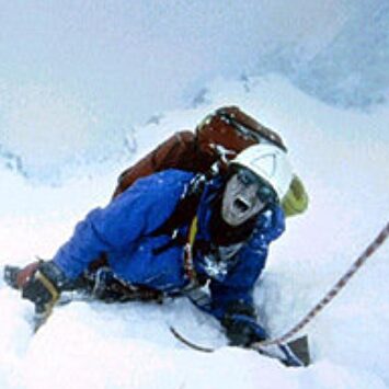 Joe Simpson, en un fotograma del documental. | Imagen TV