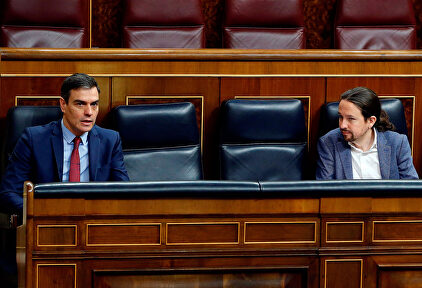 Pedro Sánchez y Pablo Iglesias, en la bancada azul del Gobierno en el Congreso. | EFE