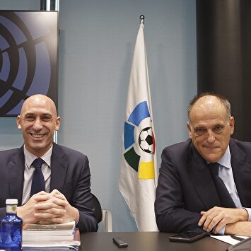 Luis Rubiales (i), junto a Javier Tebas. | Cordon Press