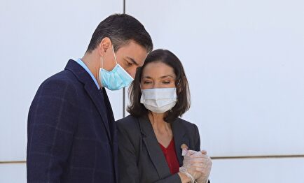 Pedro Sánchez y Reyes Maroto. | EFE