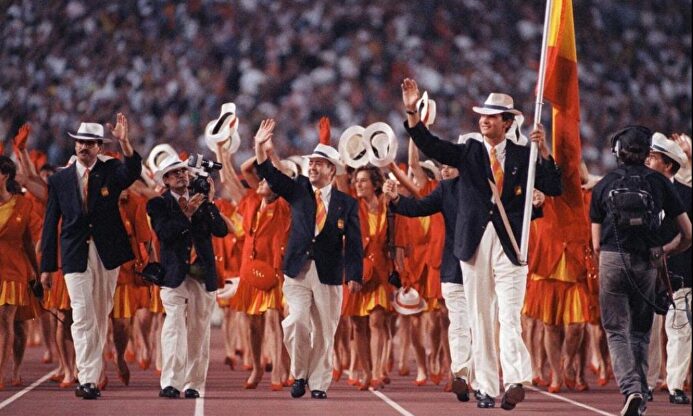 Felipe VI de España, siendo el abanderado en los JJ.OO de Barcelona. | Imagen TV