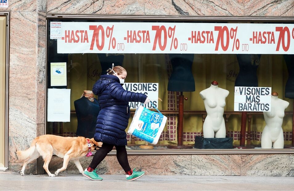 La pandemia y la gestión del Gobierno acaban con casi 90.000 empresas en cinco meses Comercio-cerrado-coronavirus