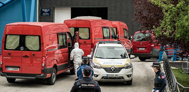 Llegada de féretros al Palacio de Hielo de Madrid | Cordon Press