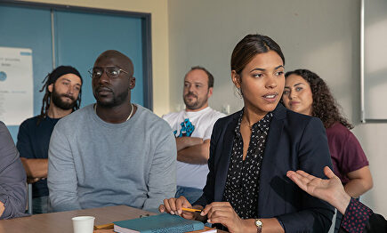 Una vez más los suburbios de París son protagonistas en 'Los profesores de Saint-Denis'