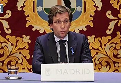 Almeida carga contra los límites a la libertad de expresión y el CIS