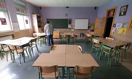 Un aula vacía en un colegio. | EFE