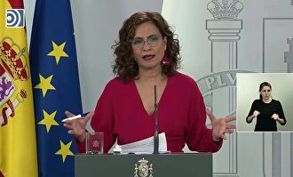 Así justifica Montero que el Gobierno se niegue a poner el crespón negro por las víctimas