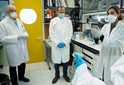 El ministro de Ciencia e Innovación, Pedro Duque visita el Centro Nacional de Biotecnología. | EFE