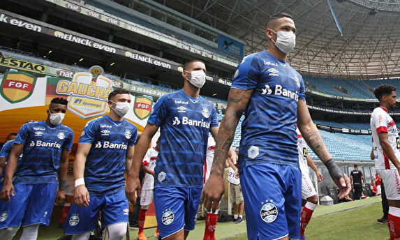 Las mascarillas pueden llegar al mundo del fútbol | Agencias