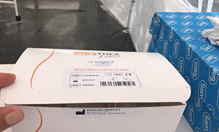 Test del Covid-19 recién llegados al Hospital Cenyt (Estepona, Málaga) del laboratorio Byosinex en Suiza