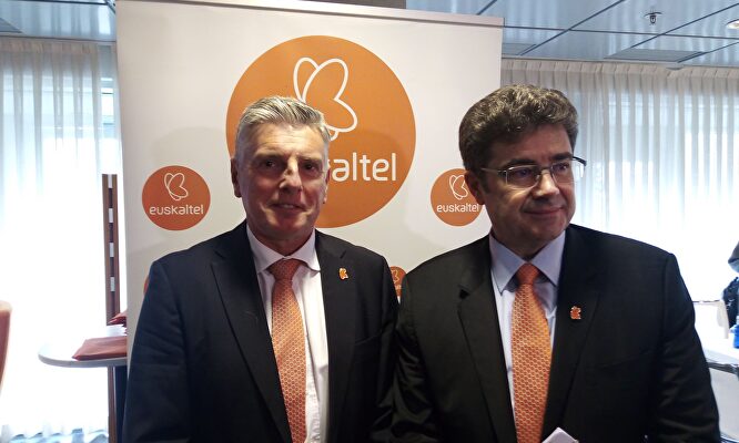El presidente de Euskaltel, Xabier Iturbe, y el CEO de Euskaltel, José Miguel García | Europa Press