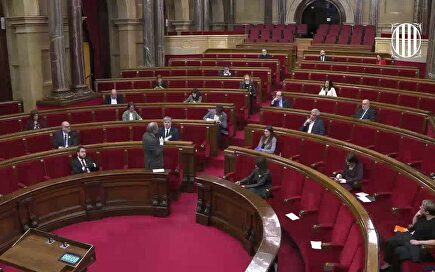 Torra presume en el Parlament de "salvar vidas"