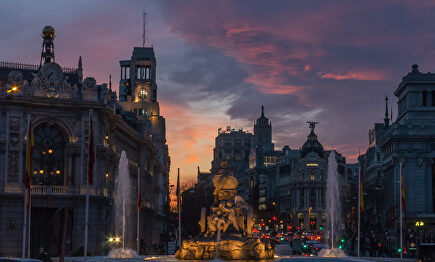Cibeles con las últimas luces del atardecer. | C.Jordá