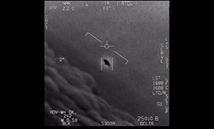 Fotograma de uno de los vídeos sobre OVNIS | US Navy