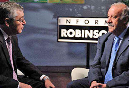 Michael Robinson y Del Bosque. | Imagen TV