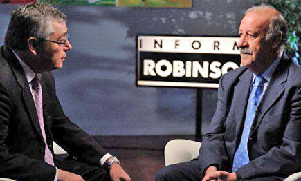 Michael Robinson y Del Bosque. | Imagen TV