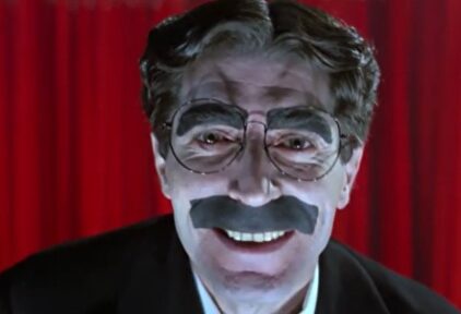 Joaquín Sabina interpreta a Groucho Marx en la película 'Sinatra' | Youtube