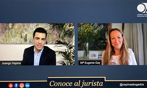 El abogado Juango Ospina y la decana del Ilustre Colegio de Abogados de Barcelona, María Eugencia Gay | Youtube