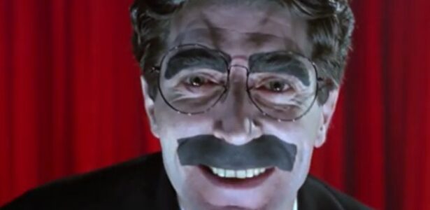 Joaquín Sabina interpreta a Groucho Marx en la película 'Sinatra' | Youtube