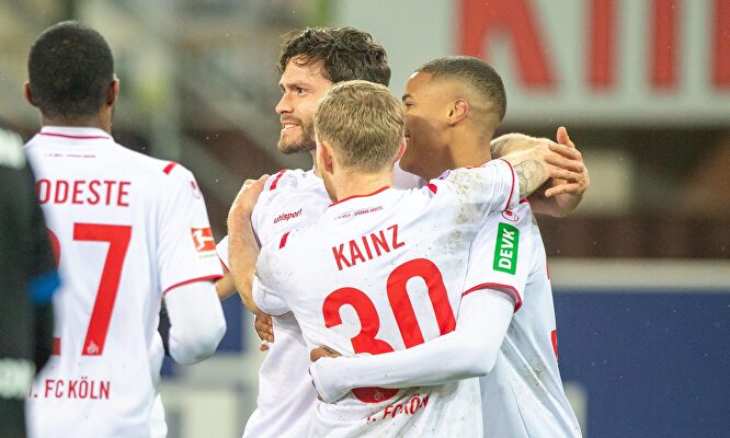 Los jugadores del Colonia celebran un gol en un partido de la Bundesliga. | Cordon Press