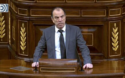 Las risas de Carmen Calvo mientras UPN recuerda a un concejal asesinado por ETA