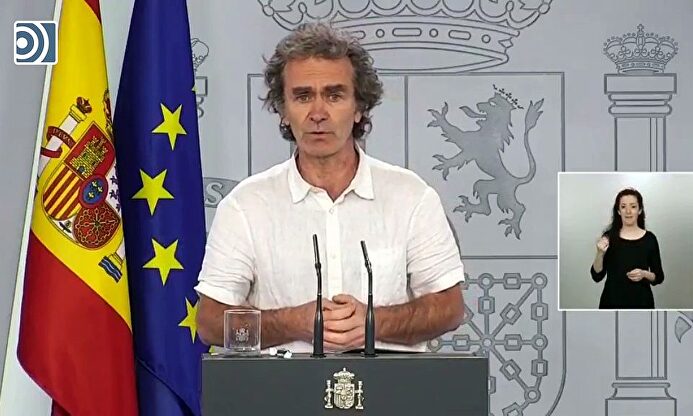 Simón se niega a dar el nombre de los once 'técnicos' que deciden cuándo cambia cada autonomía de fase