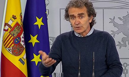 Simón se permite hacer gracietas sobre el caos en las cifras de fallecidos: "No sabemos si se debe a un accidente de tráfico enorme"