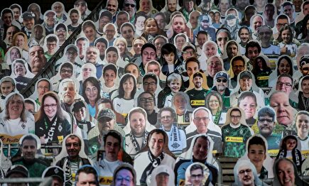 La genial iniciativa del Borussia Moenchengladbach para llenar su estadio | Instagram