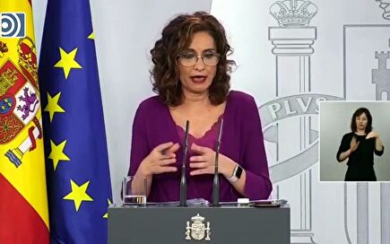 La grotesca respuesta de Montero para seguir ocultando los nombres de los once expertos de Simón