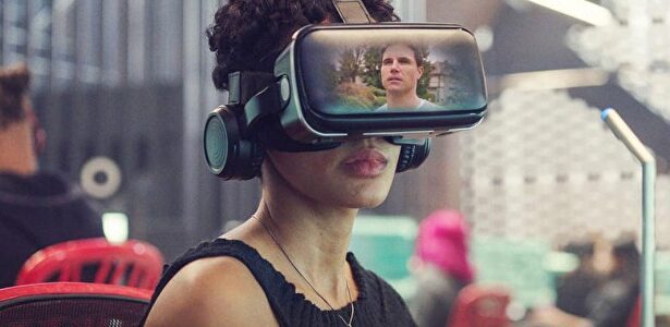 En la serie ‘Upload’ puedes subirte al cielo si te lo pagas: una sorpresa inesperada