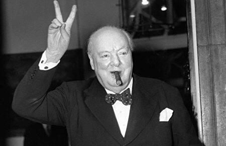 Churchiill y su más famoso gesto. | Cordon Press