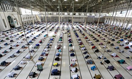 El mundo musulmán vive el Ramadán más atípico marcado por el distanciamiento social