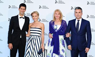 Djokovic, su mujer y sus padres. | Cordon Press