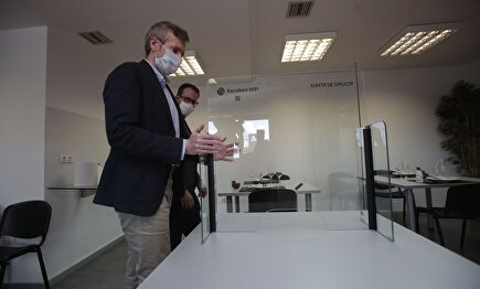 El vicepresidente de la Xunta, Alfonso Rueda, en una visita a Pontevedresa Group | Xunta de Galicia