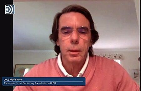 Aznar recuerda cómo le insultaba Chávez y dice que envidia a Isabel Díaz Ayuso