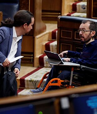 Pablo Iglesias y Pablo Echenique | EFE