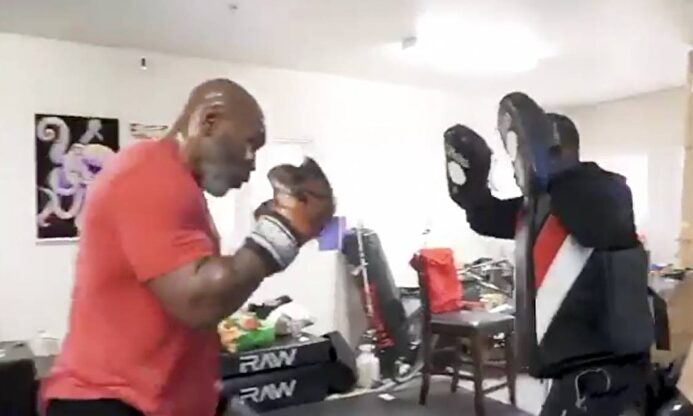 Impresionante: así se prepara Mike Tyson para volver a subir al ring con 53 años