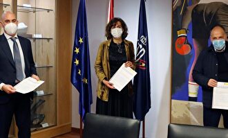 Luis Rubiales, Irene Lozano y Javier Tebas, tras la firma del código de conducta para el fútbol. | CSD