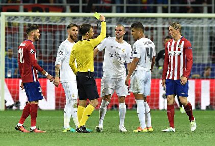 Mark Clattenburg, en la final de la Champions 2016 entre Atlético y Real Madrid. | Cordon Press