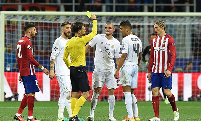 Mark Clattenburg, en la final de la Champions 2016 entre Atlético y Real Madrid. | Cordon Press