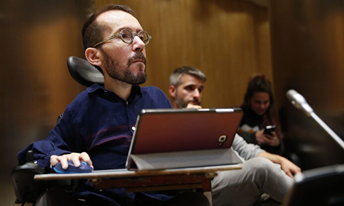 El portavoz de Podemos, Pablo Echenique, este miércoles en el Congreso de los Diputados. | EFE