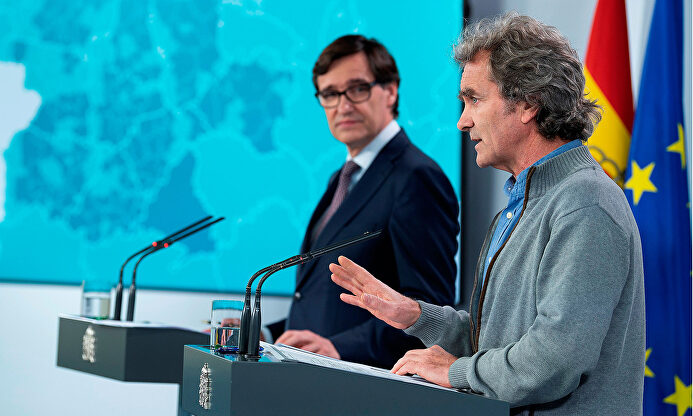 Fernando Simón y Salvador Illa, durante la rueda de prensa. | EFE