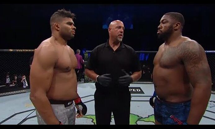 La increíble pelea en la UFC: de ser apalizado... a tumbar a su oponente con una brutal patada