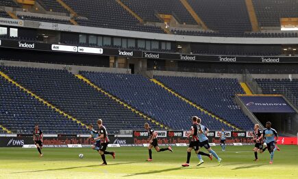 El fútbol regresa con un error garrafal en la Bundesliga