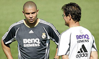 Fabio Capello dirigió a Ronaldo en el Real Madrid en la temporada 2006/07. | EFE/Archivo