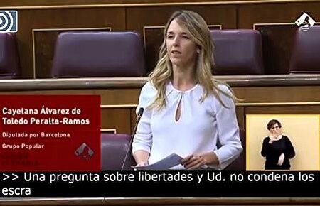 Álvarez de Toledo reprocha a Calvo que "no puede condenar los escraches"