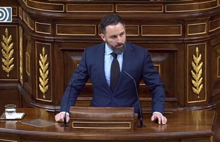 Abascal contra el Gobierno por "instalarse en el matonismo y el chantaje político"
