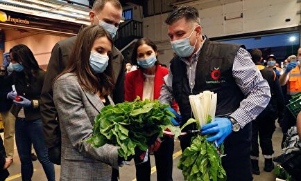 Los Reyes visitan Mercamadrid por sorpresa y de madrugada