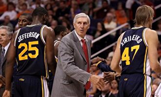 Jerry Sloan, en una de sus últimas temporadas al frente de los Utah Jazz | EFE