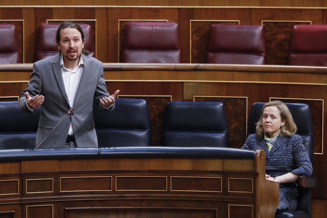Pablo Iglesias y Nadia Calviño, la semana pasada, durante la Sesión de Control al Gobierno, en el Congreso. | EFE